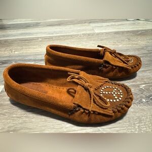 Minnetonka Tan Suede Moccasins with Beaded Design